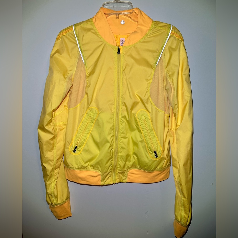 Lululemon Jacket - size 6